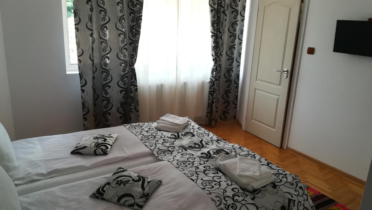 Pensiunea Basarabia Motel Onesti Dış mekan fotoğraf